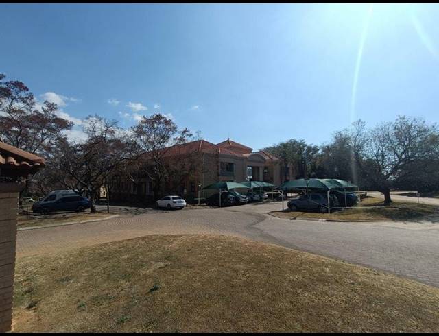 BUSINESS PROPERTY TO RENT IN EPSOM DOWNS